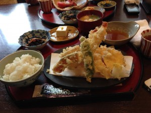 銀平　天ぷら盛合せ定食